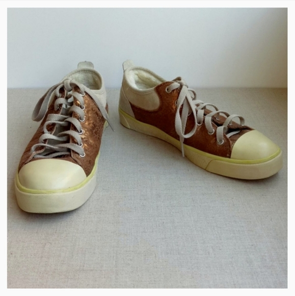 UGG Women US 8 Leather Fabric Lace-Up Sneakers - Picture 2 of 8